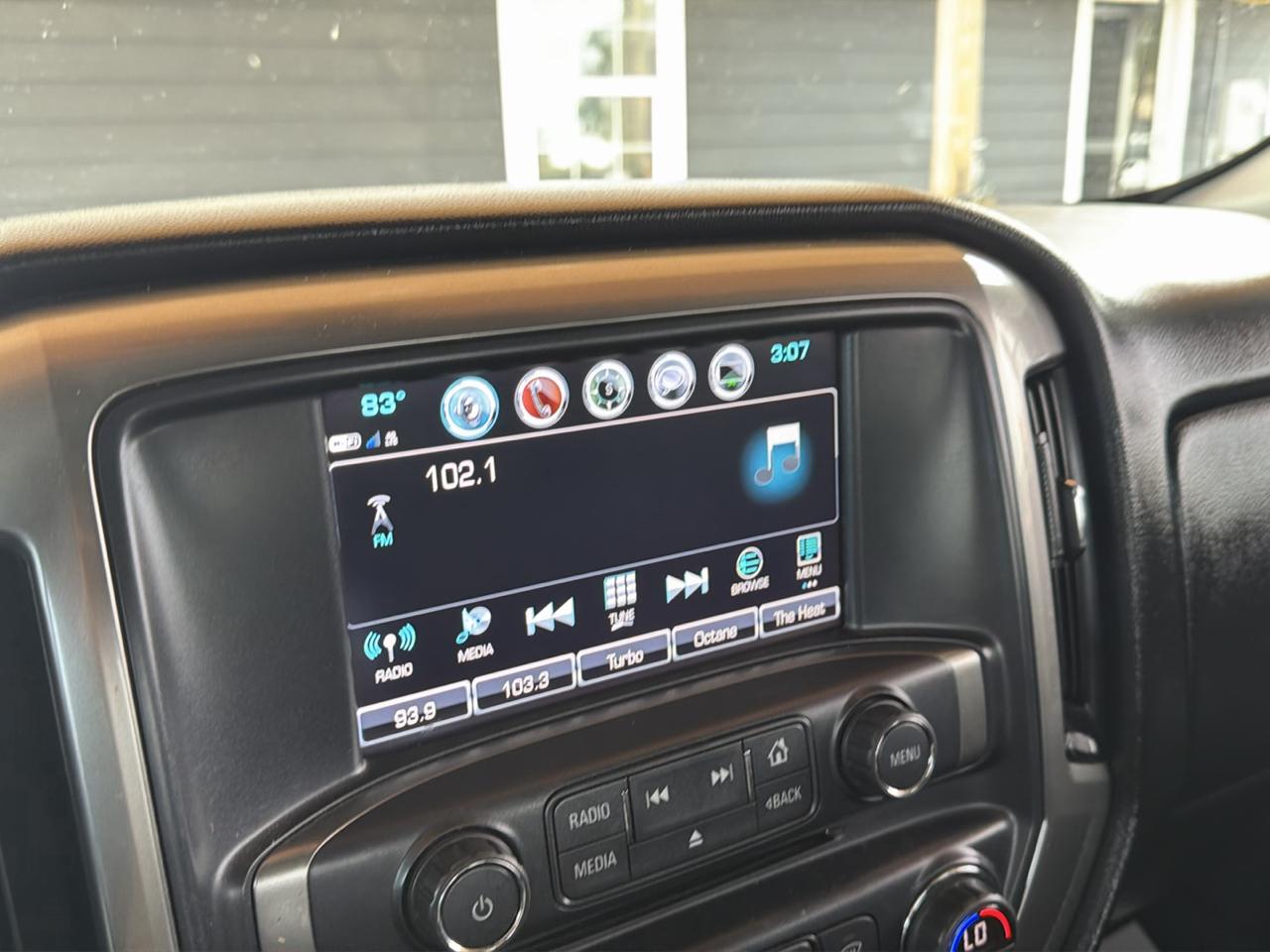 Chevrolet Silverado 1500 4WD Crew Cab 143.5" LT w/2LT 2018