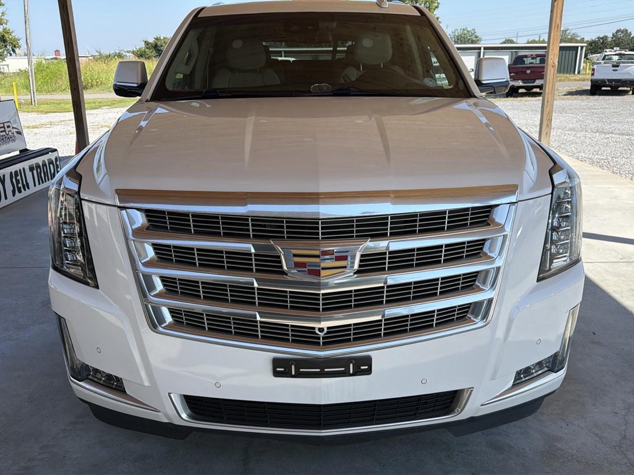 Cadillac Escalade 2WD 4dr Luxury 2018
