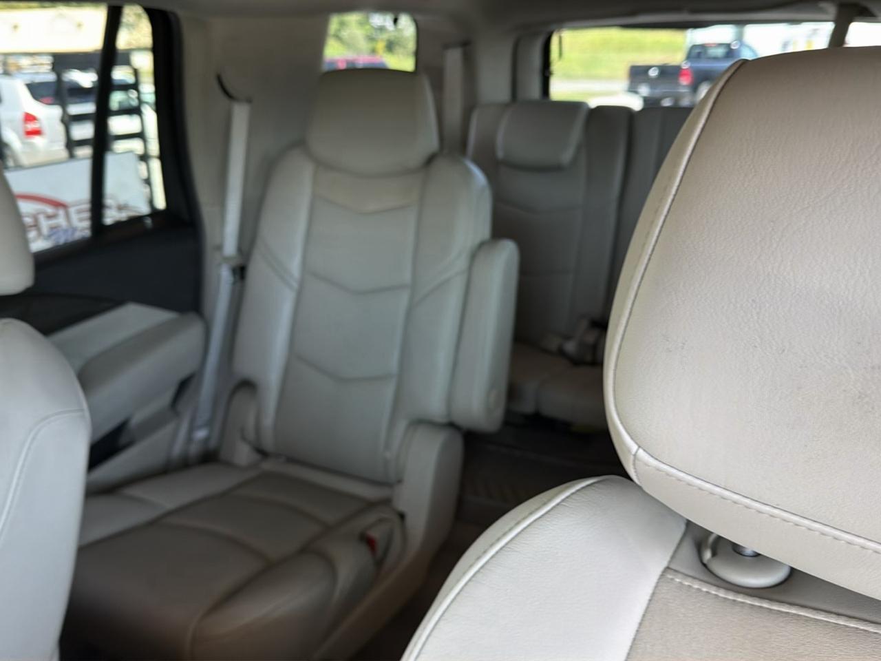 Cadillac Escalade 2WD 4dr Luxury 2018