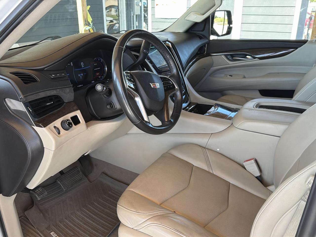 Cadillac Escalade 2WD 4dr Luxury 2018