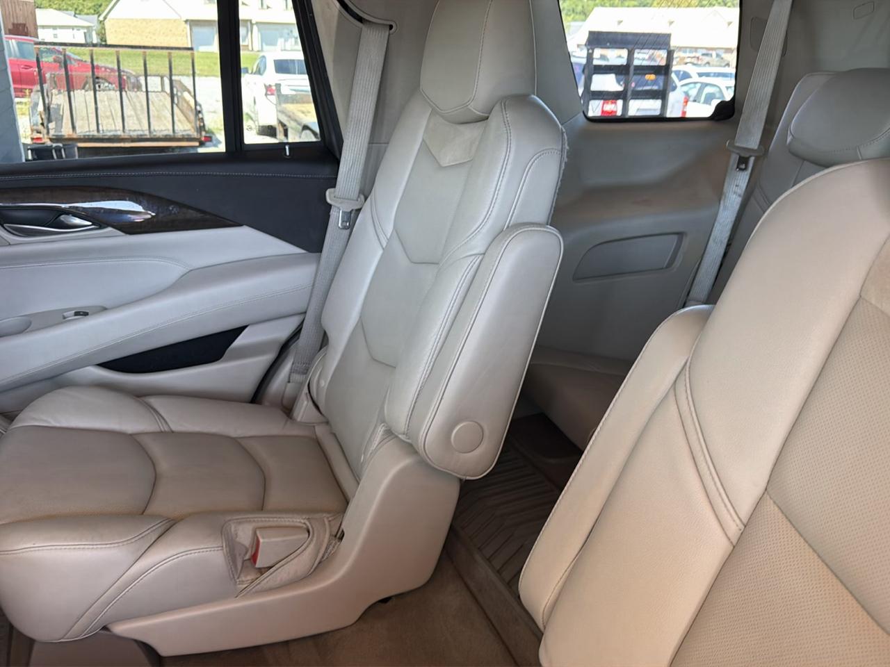 Cadillac Escalade 2WD 4dr Luxury 2018
