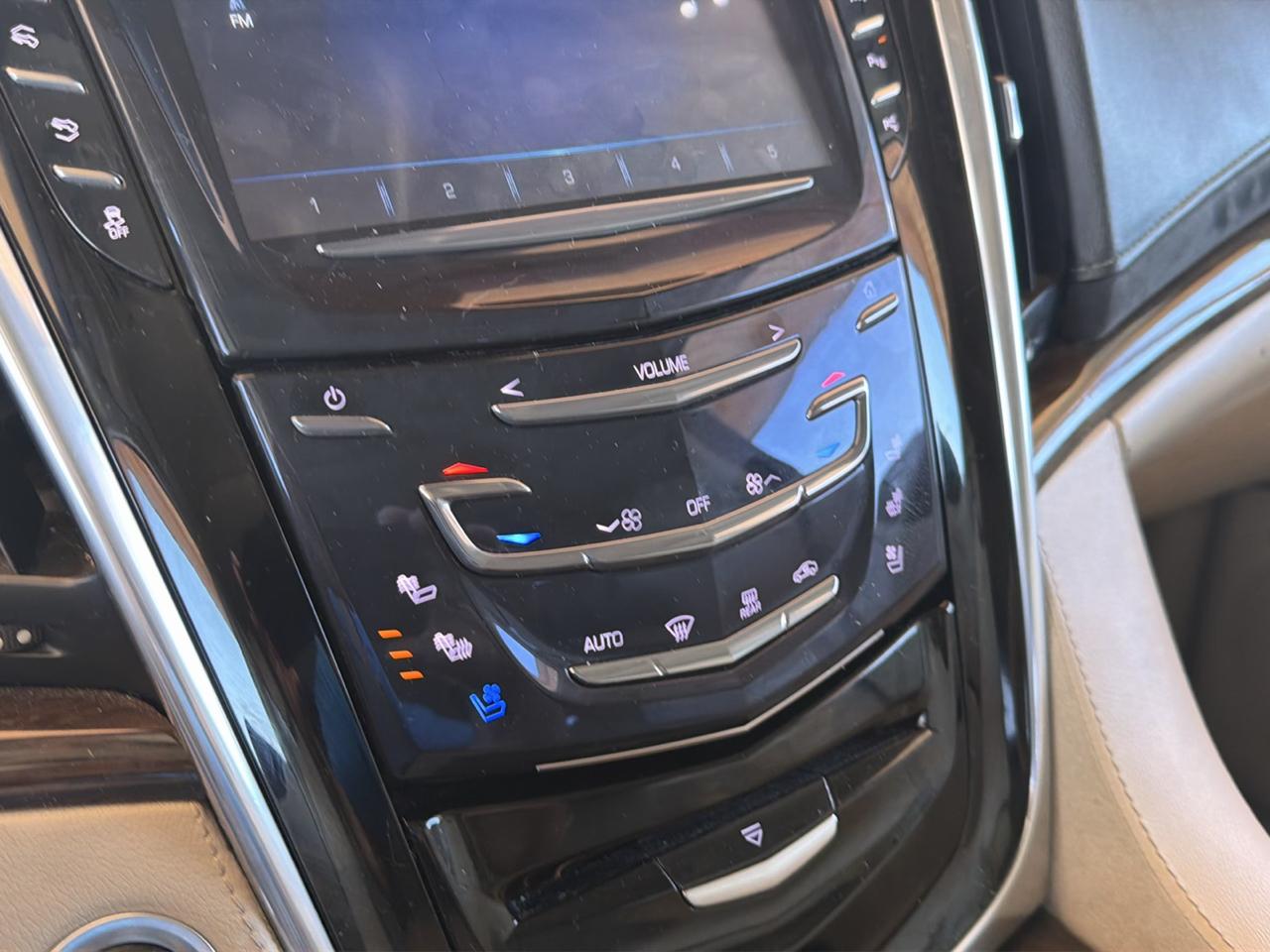 Cadillac Escalade 2WD 4dr Luxury 2018