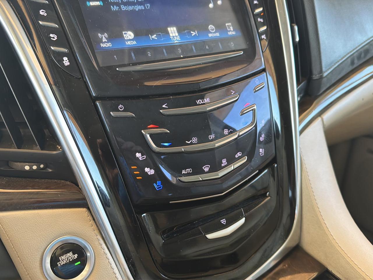 Cadillac Escalade 2WD 4dr Luxury 2018