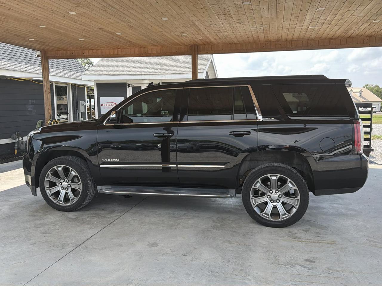 GMC Yukon 2WD 4dr SLE 2015
