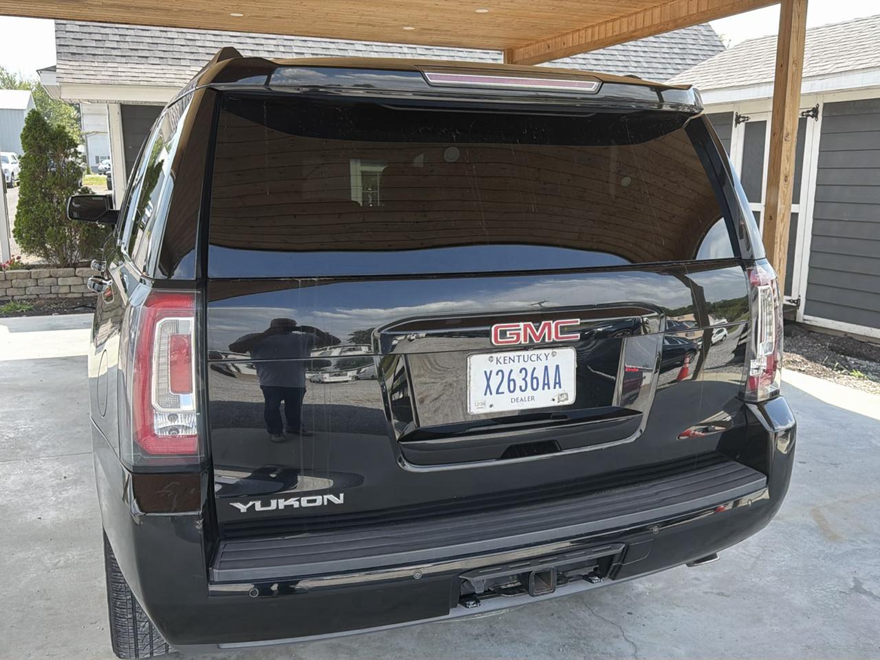 GMC Yukon 2WD 4dr SLE 2015