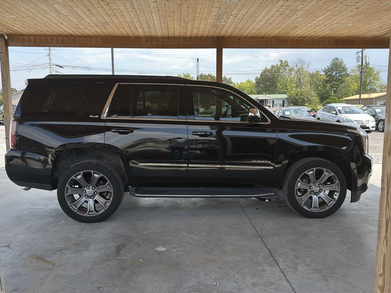 GMC Yukon 2WD 4dr SLE 2015