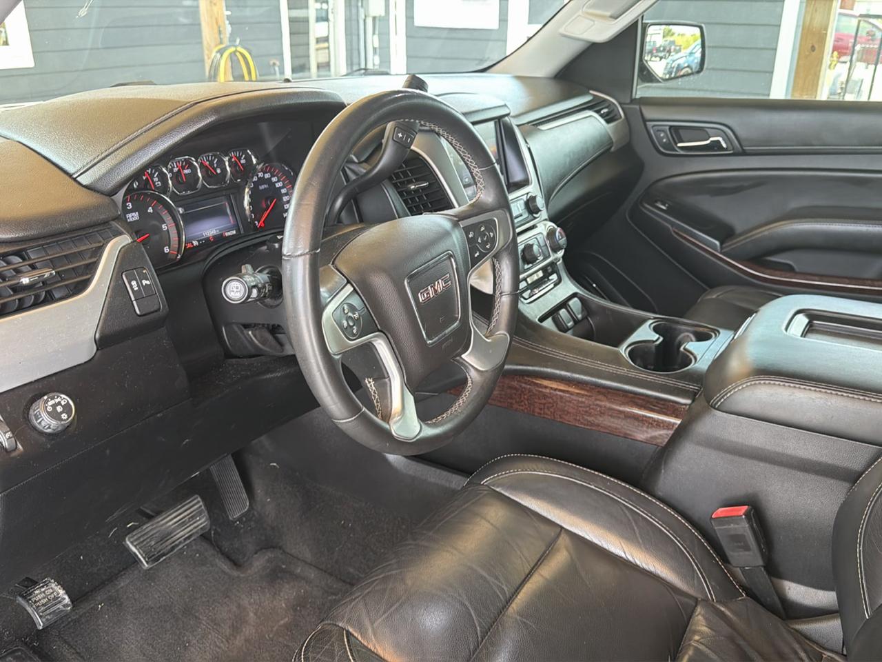 GMC Yukon 2WD 4dr SLE 2015