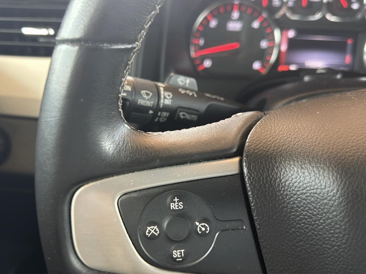 GMC Yukon 2WD 4dr SLE 2015