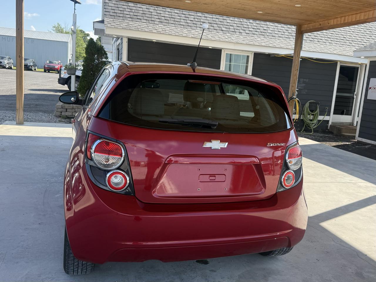 Chevrolet Sonic 5dr HB LS 2LS 2012