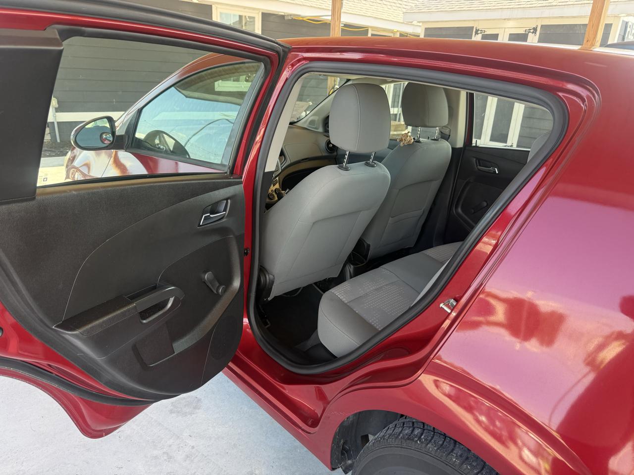 Chevrolet Sonic 5dr HB LS 2LS 2012