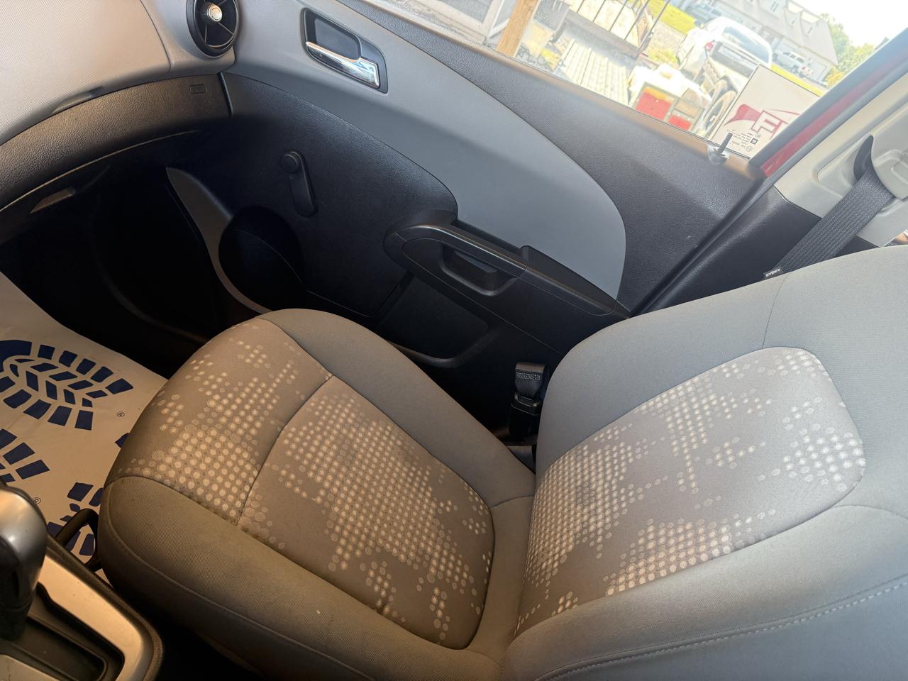 Chevrolet Sonic 5dr HB LS 2LS 2012