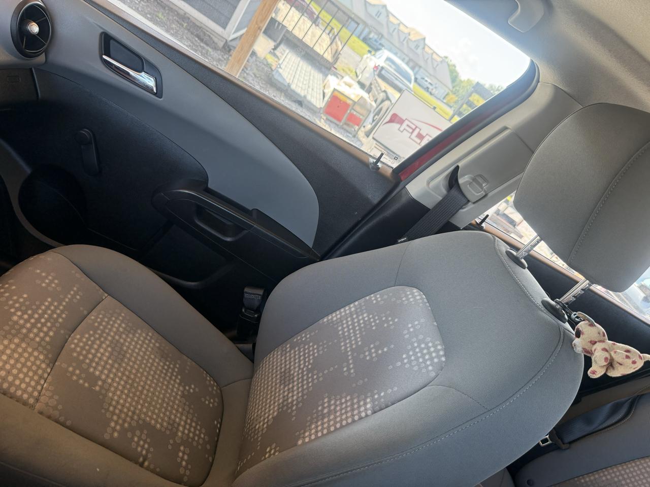 Chevrolet Sonic 5dr HB LS 2LS 2012