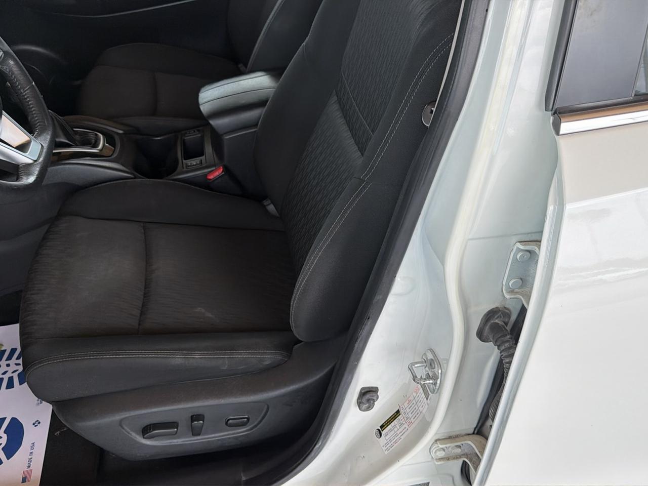 Nissan Rogue AWD SV 2017