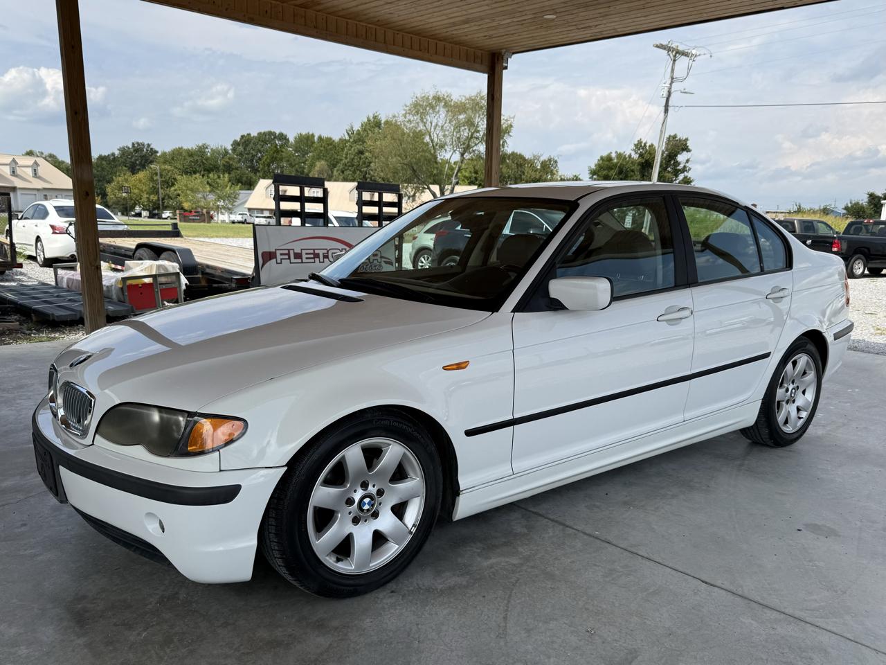 BMW 3 Series 325i 4dr Sdn RWD 2003