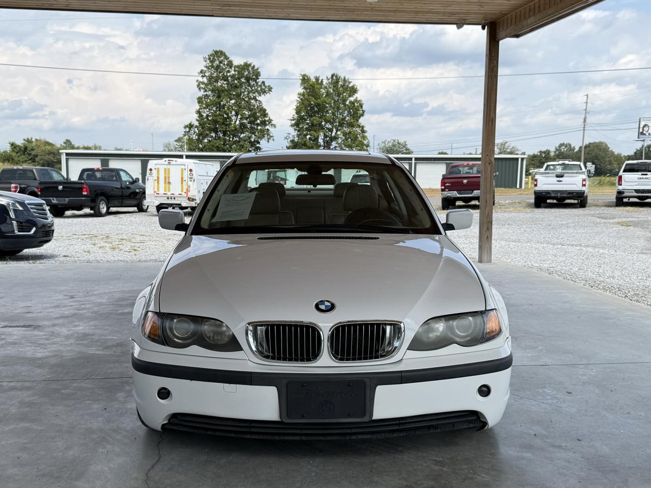 BMW 3 Series 325i 4dr Sdn RWD 2003