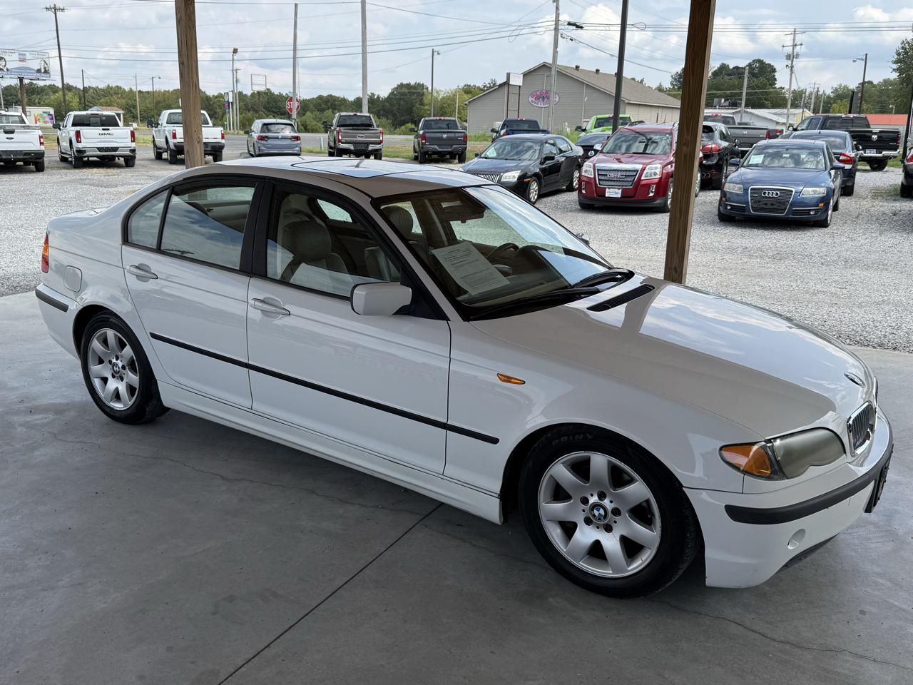 BMW 3 Series 325i 4dr Sdn RWD 2003
