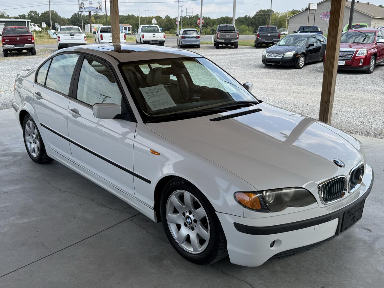 BMW 3 Series 325i 4dr Sdn RWD 2003
