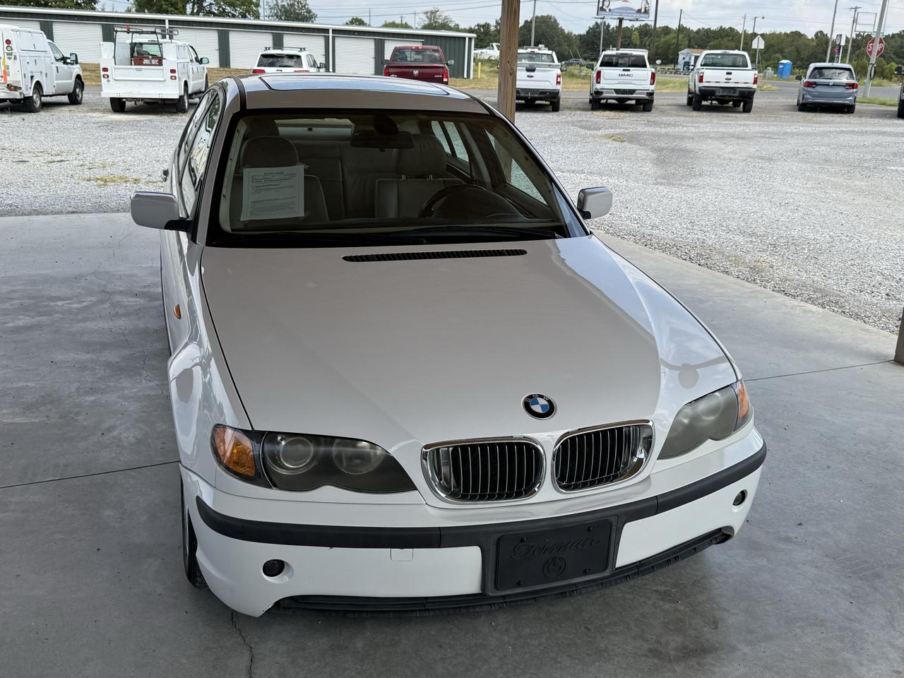 BMW 3 Series 325i 4dr Sdn RWD 2003