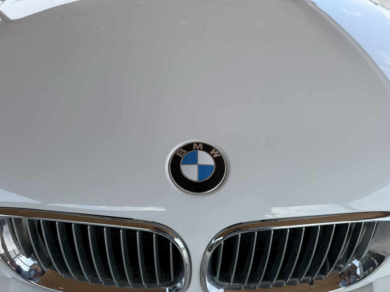 BMW 3 Series 325i 4dr Sdn RWD 2003