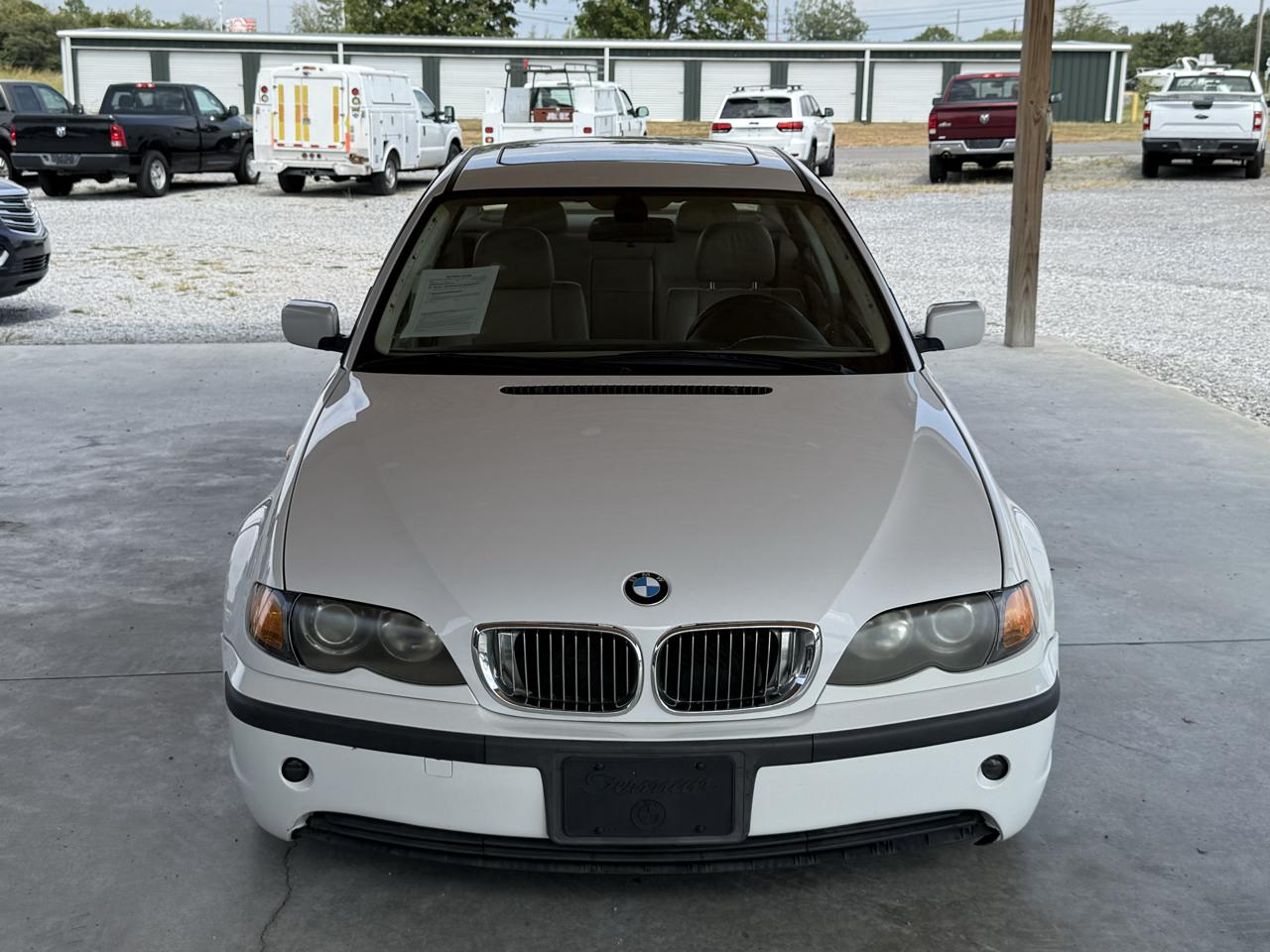 BMW 3 Series 325i 4dr Sdn RWD 2003