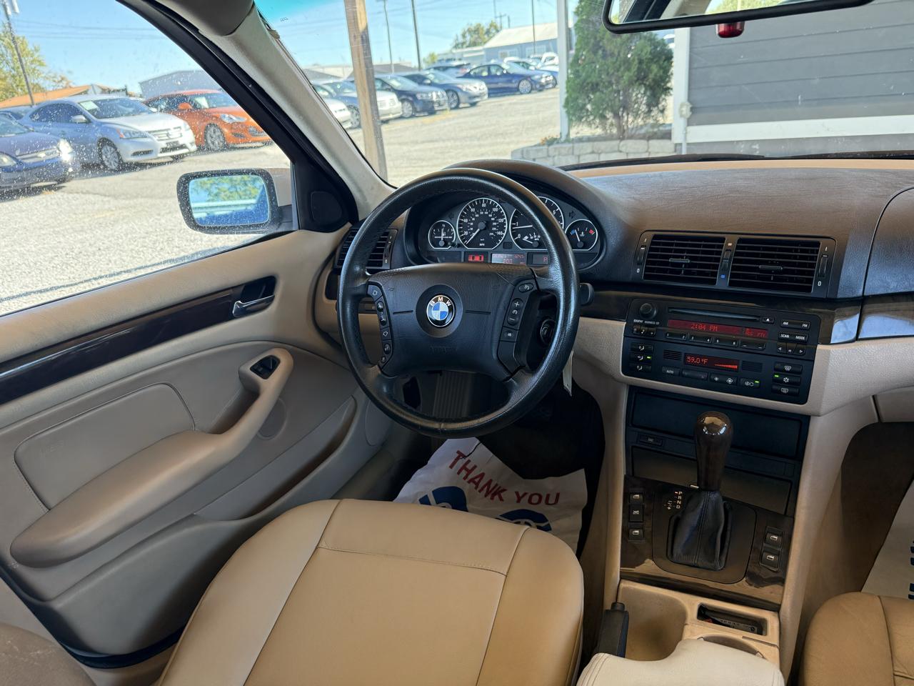 BMW 3 Series 325i 4dr Sdn RWD 2003