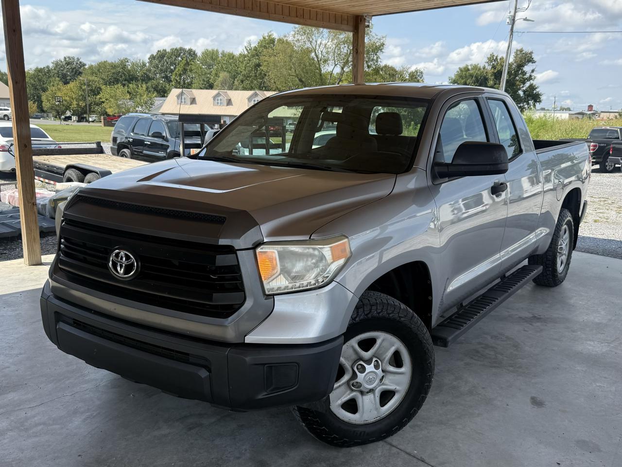 Toyota Tundra 4WD Truck Double Cab 4.6L V8 6-Spd AT SR5 (Natl) 2014