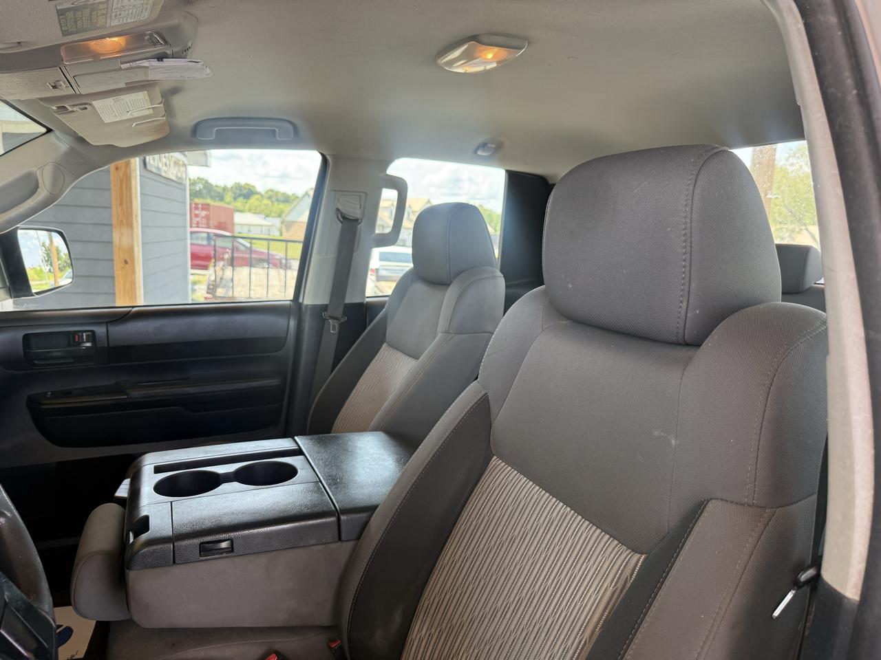 Toyota Tundra 4WD Truck Double Cab 4.6L V8 6-Spd AT SR5 (Natl) 2014