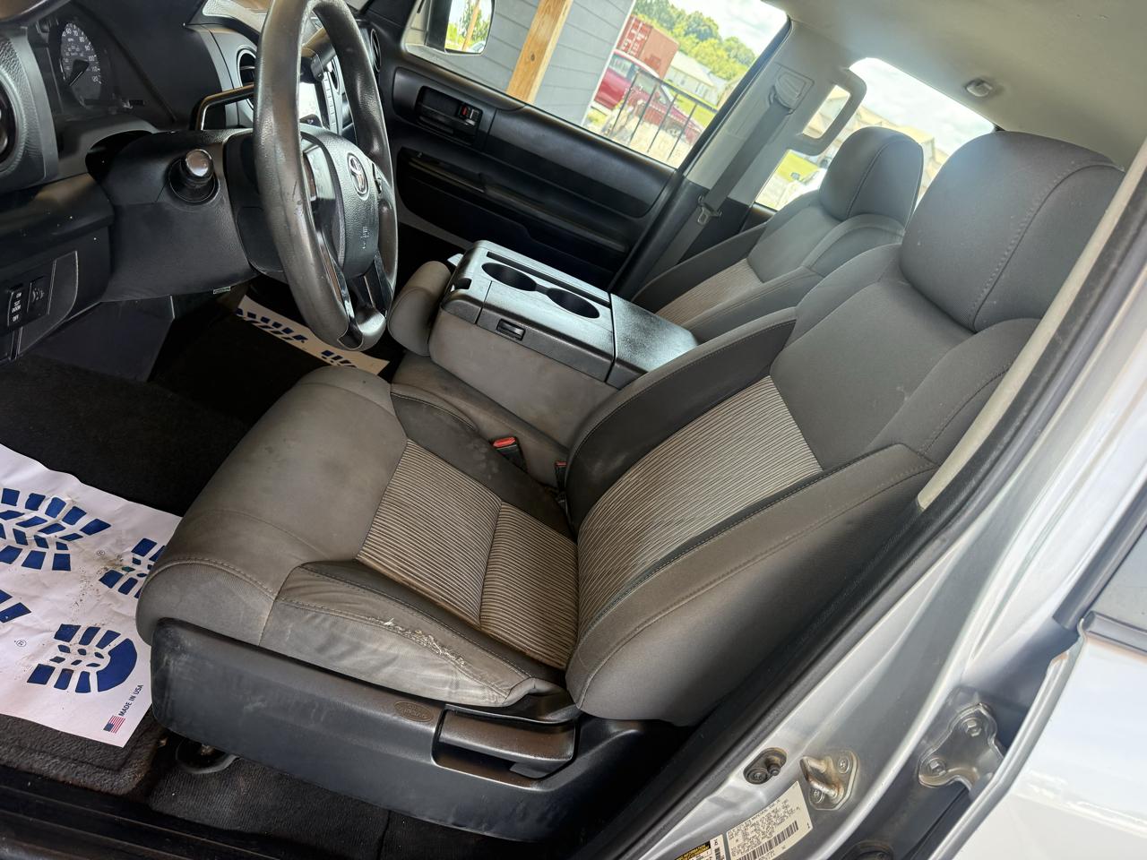 Toyota Tundra 4WD Truck Double Cab 4.6L V8 6-Spd AT SR5 (Natl) 2014