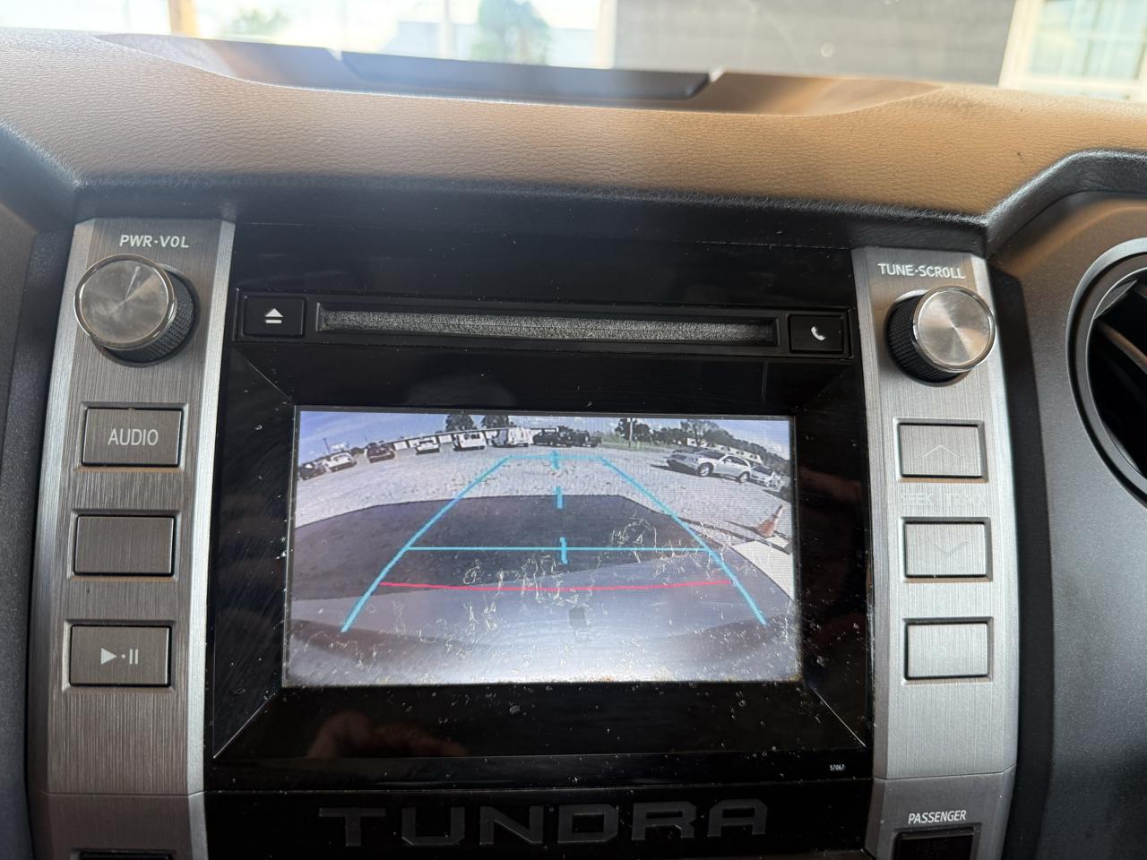 Toyota Tundra 4WD Truck Double Cab 4.6L V8 6-Spd AT SR5 (Natl) 2014