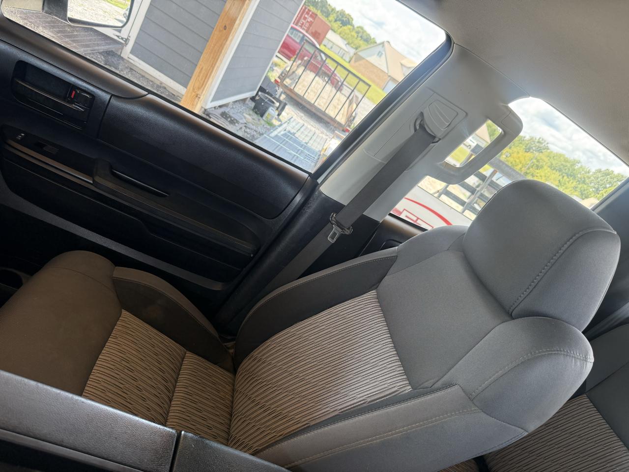 Toyota Tundra 4WD Truck Double Cab 4.6L V8 6-Spd AT SR5 (Natl) 2014