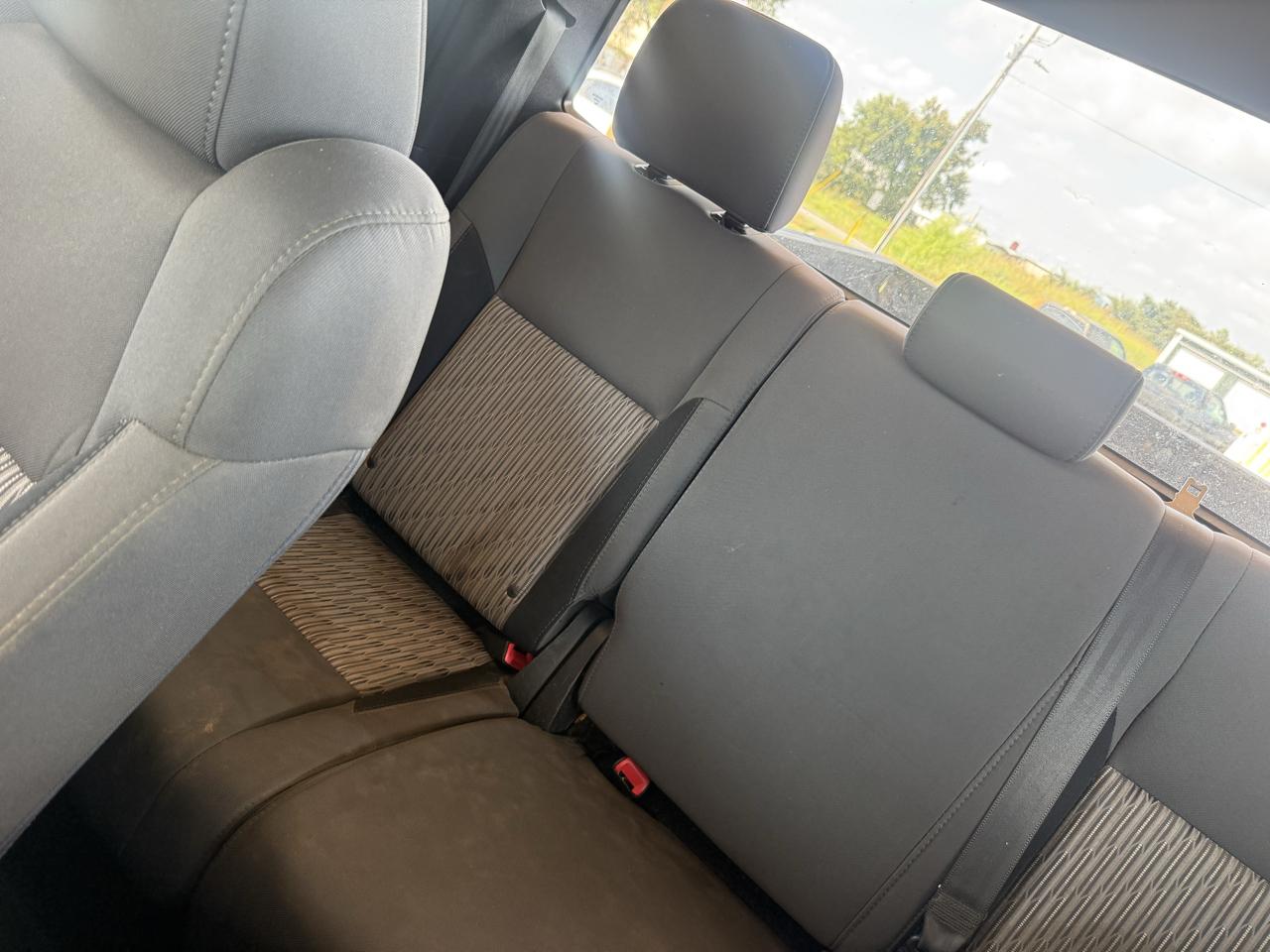 Toyota Tundra 4WD Truck Double Cab 4.6L V8 6-Spd AT SR5 (Natl) 2014