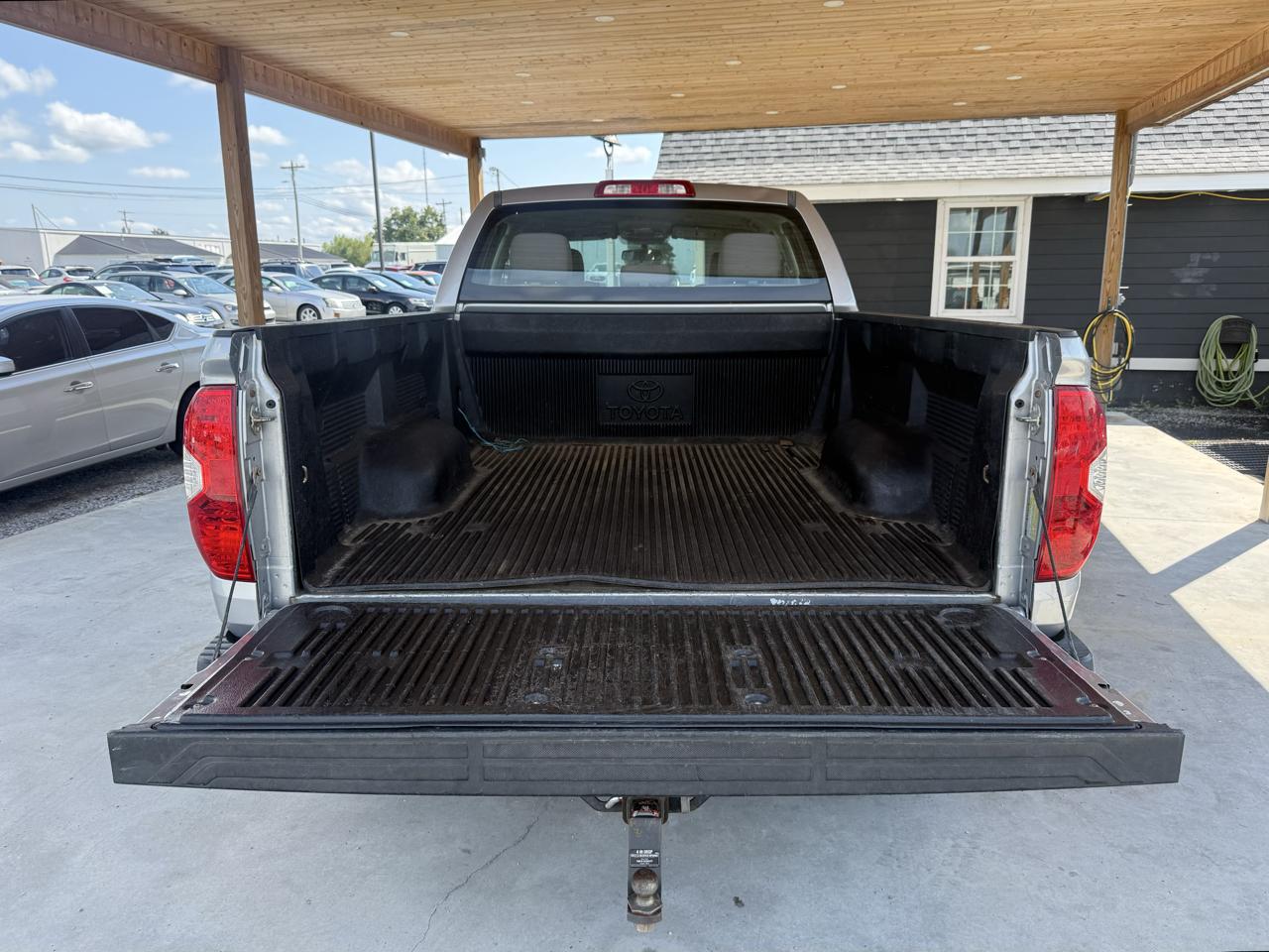 Toyota Tundra 4WD Truck Double Cab 4.6L V8 6-Spd AT SR5 (Natl) 2014