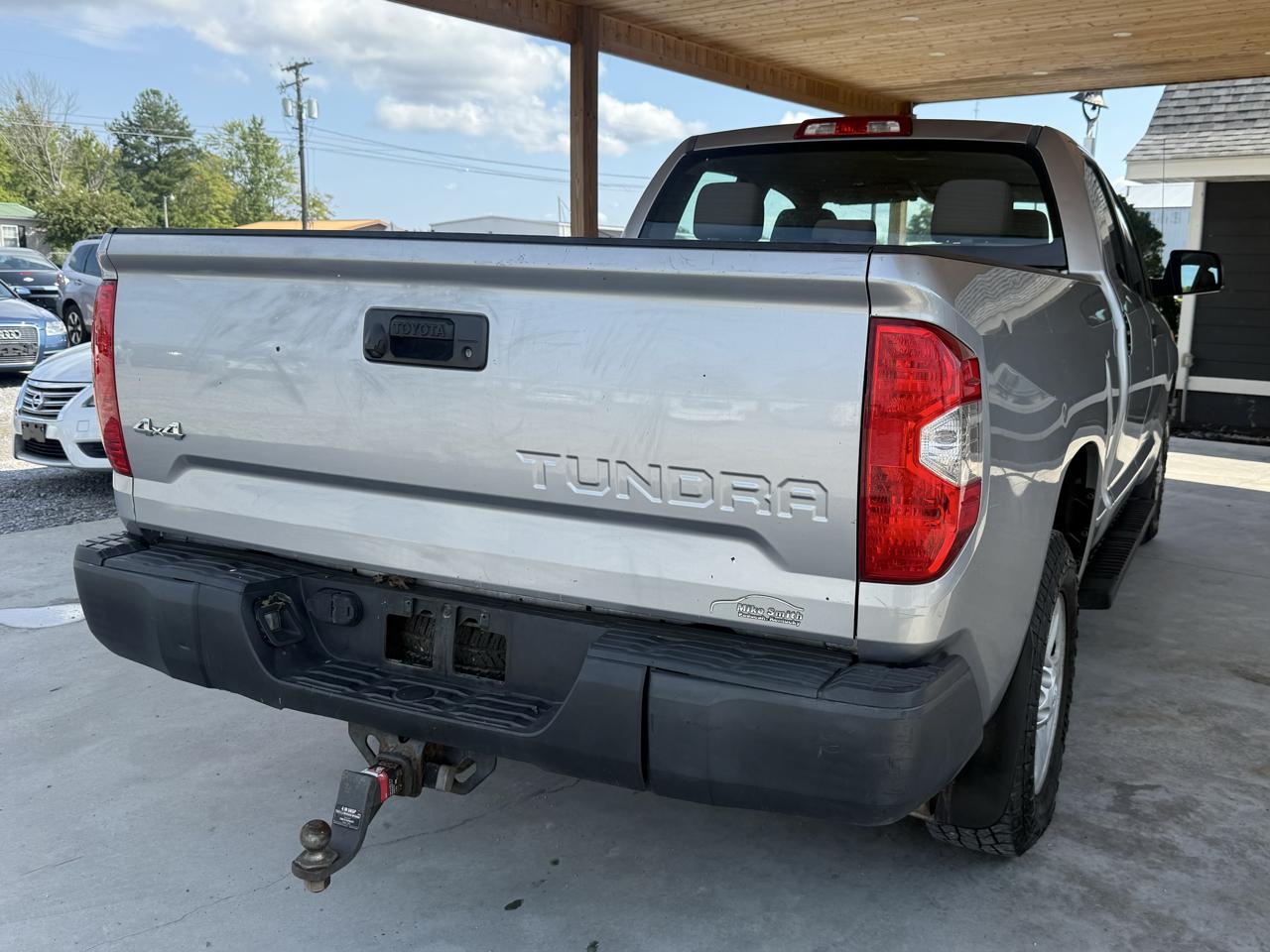 Toyota Tundra 4WD Truck Double Cab 4.6L V8 6-Spd AT SR5 (Natl) 2014
