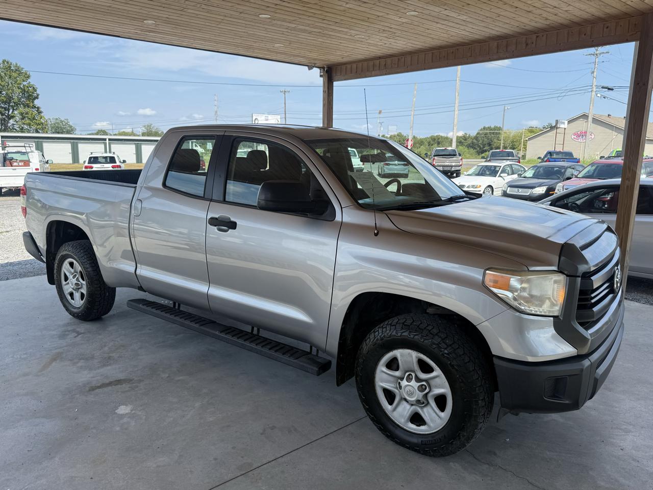 Toyota Tundra 4WD Truck Double Cab 4.6L V8 6-Spd AT SR5 (Natl) 2014