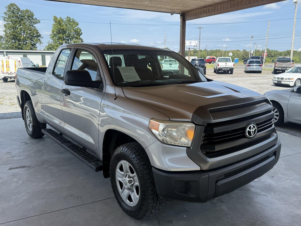 Toyota Tundra 4WD Truck Double Cab 4.6L V8 6-Spd AT SR5 (Natl) 2014