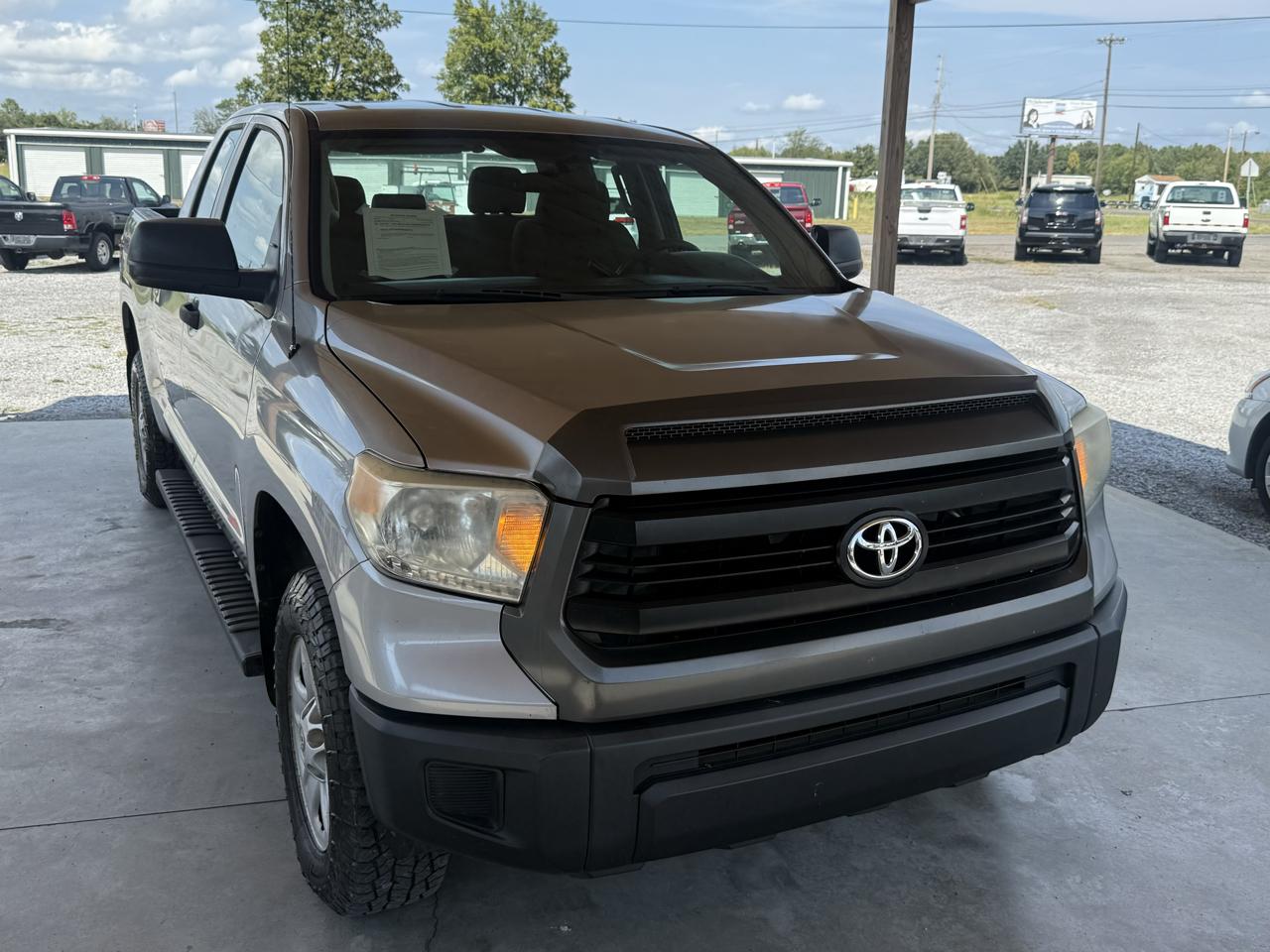 Toyota Tundra 4WD Truck Double Cab 4.6L V8 6-Spd AT SR5 (Natl) 2014