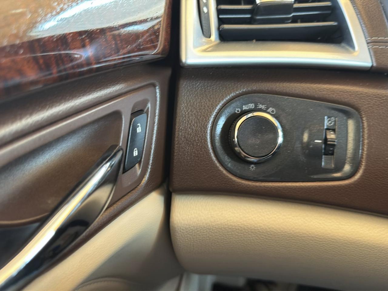Cadillac SRX FWD 4dr Luxury Collection 2016