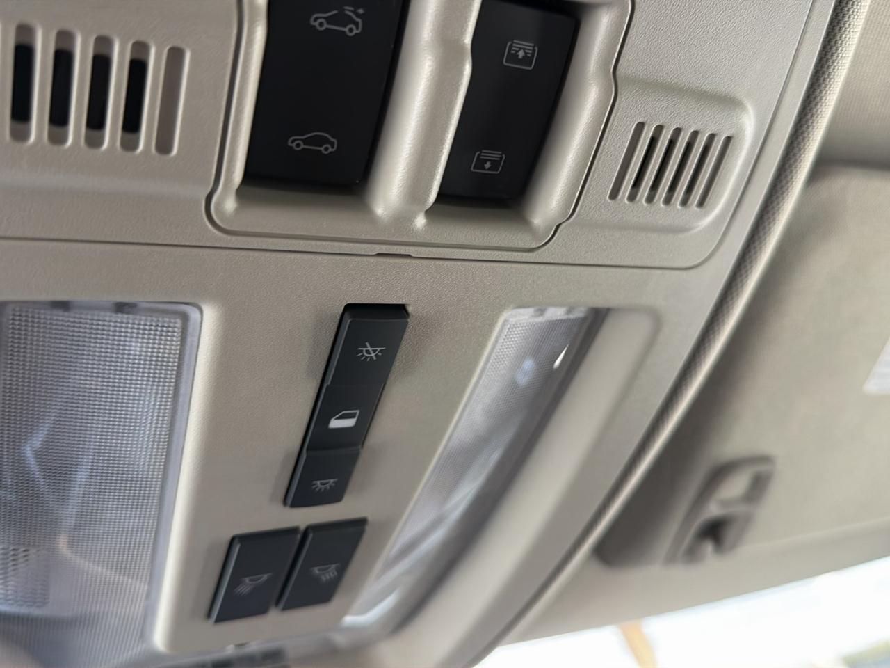 Cadillac SRX FWD 4dr Luxury Collection 2016