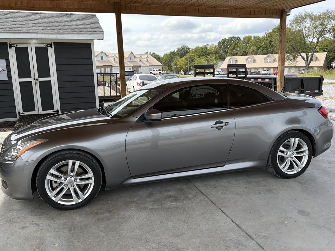 Infiniti G37 Convertible 2dr Base 2010