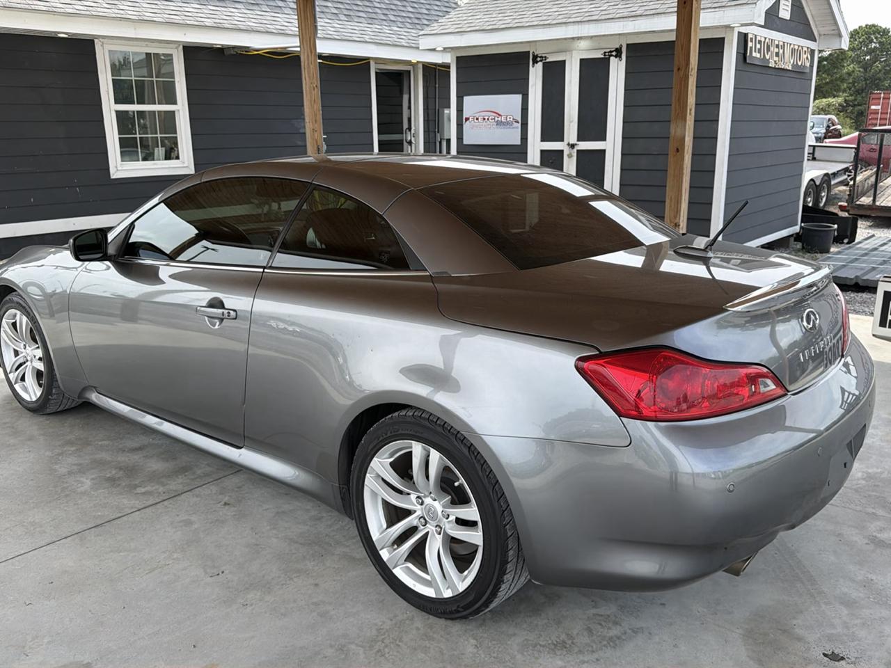 Infiniti G37 Convertible 2dr Base 2010