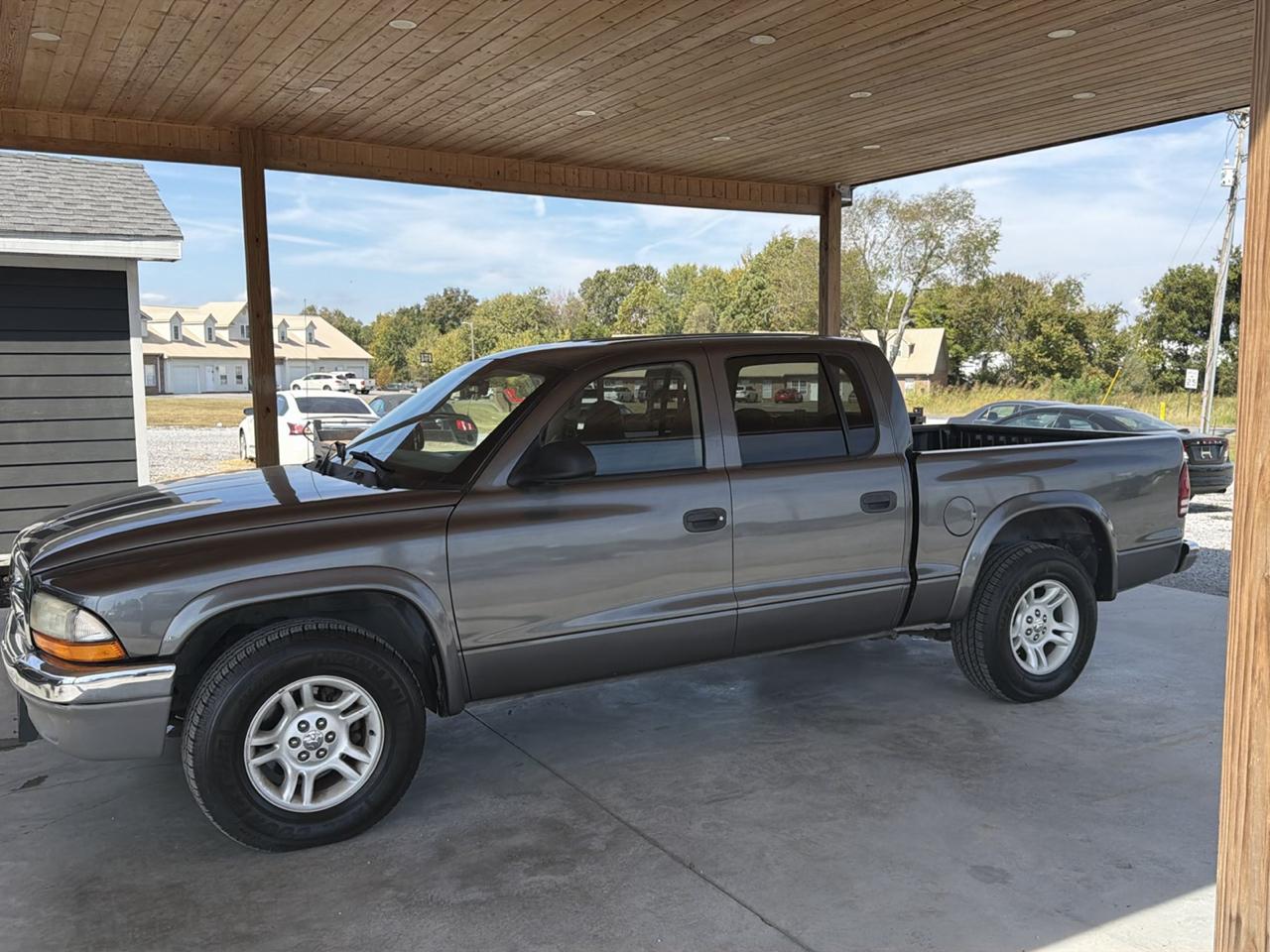 Dodge Dakota 4dr Quad Cab 131" WB SLT 2003