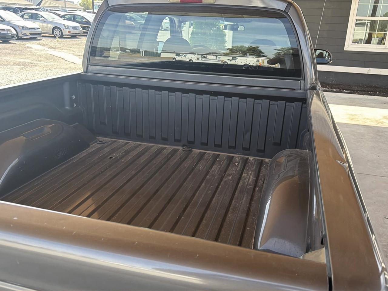 Dodge Dakota 4dr Quad Cab 131" WB SLT 2003