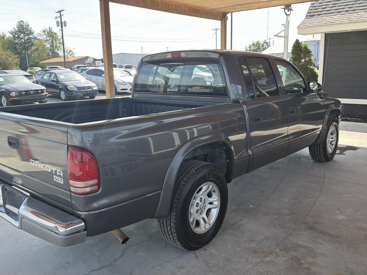 Dodge Dakota 4dr Quad Cab 131" WB SLT 2003