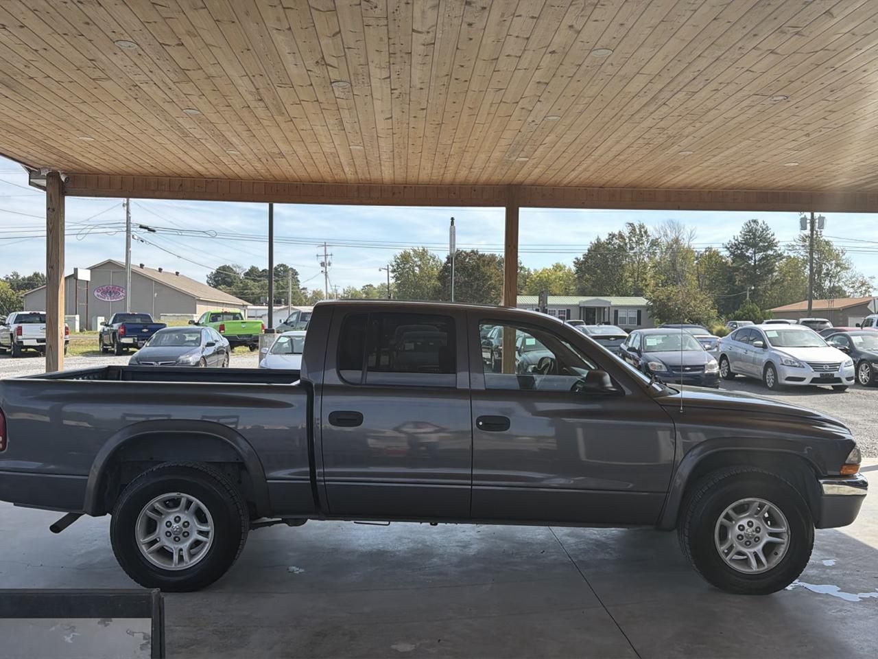 Dodge Dakota 4dr Quad Cab 131" WB SLT 2003