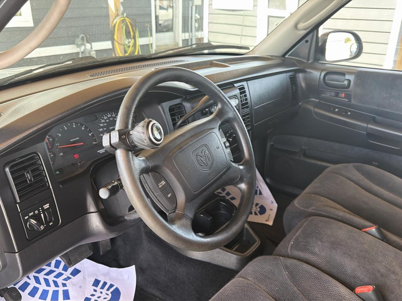 Dodge Dakota 4dr Quad Cab 131" WB SLT 2003