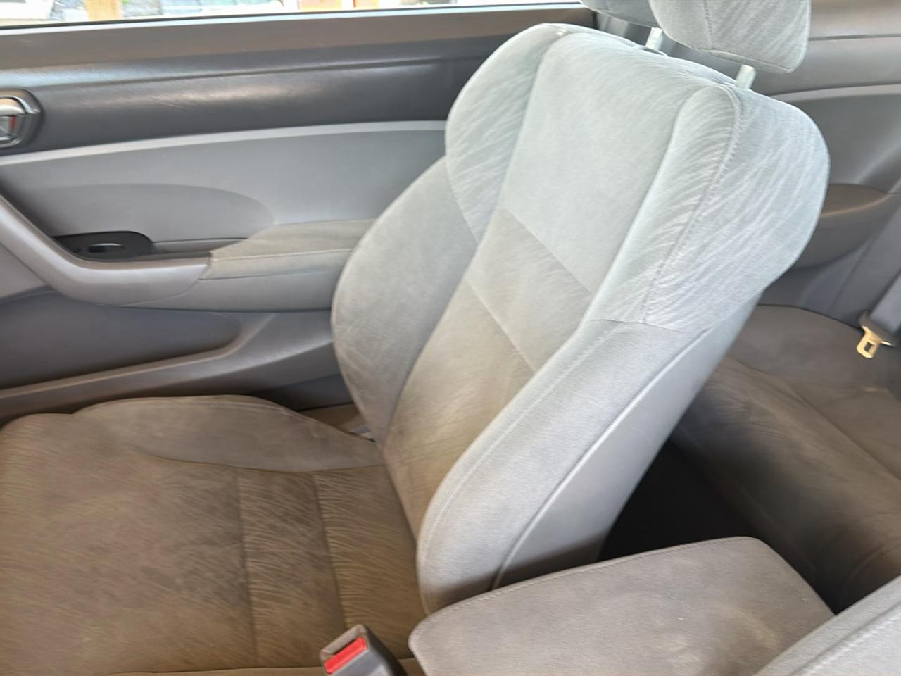 Honda Civic Cpe LX AT 2006
