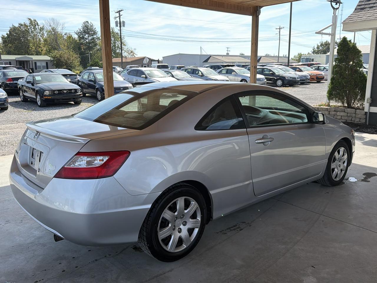 Honda Civic Cpe LX AT 2006