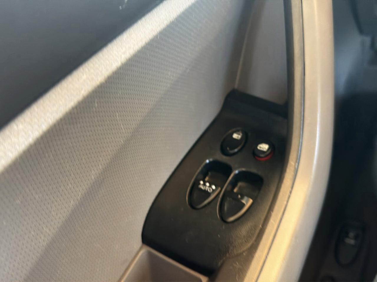 Honda Civic Cpe LX AT 2006