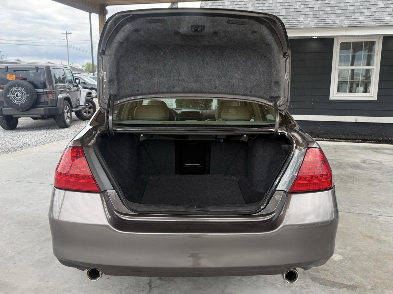 Honda Accord Sdn EX-L V6 AT with NAVI 2006