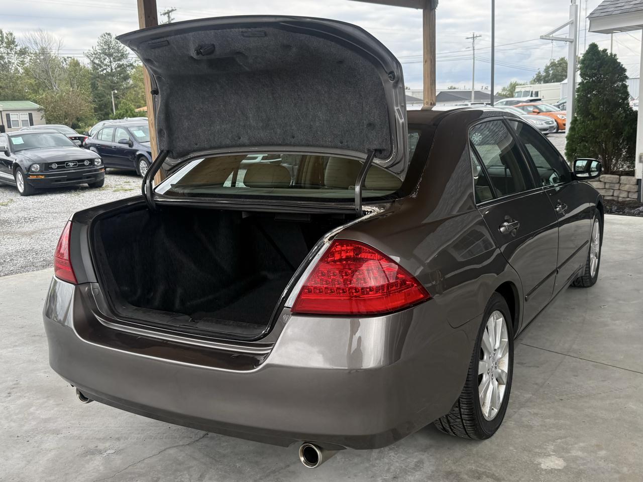 Honda Accord Sdn EX-L V6 AT with NAVI 2006
